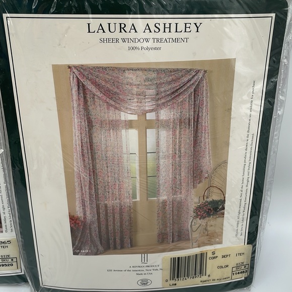 - Vintage Laura Ashley Blouson Valance and Sheer Rodpocket Panel Floral Set - Picture 8 of 8